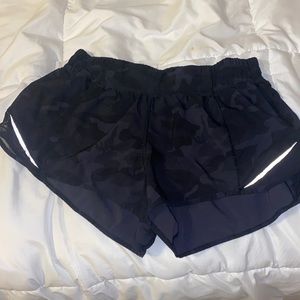 LULU LEMON shirts 2.5 inch inseam, black camo